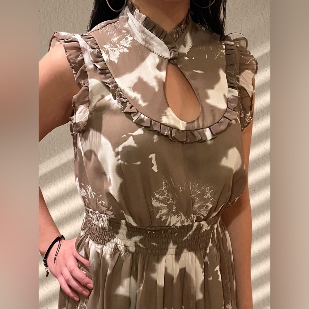 Jonathan Martin Sleeves Floral Dress with Ruffled Keyhole Neckline